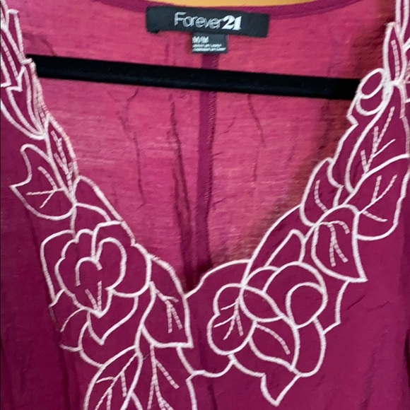 Forever 21 Blouse fuschia - Picture 3 of 5